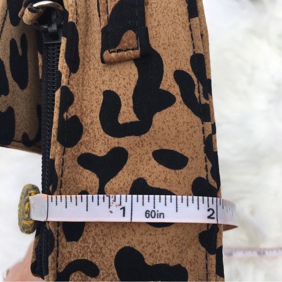 🛑 SOLD Evan Picone Crossbody Flap Handbag Purse Cheetah Animal Print Adjustable - Picture 6 of 13